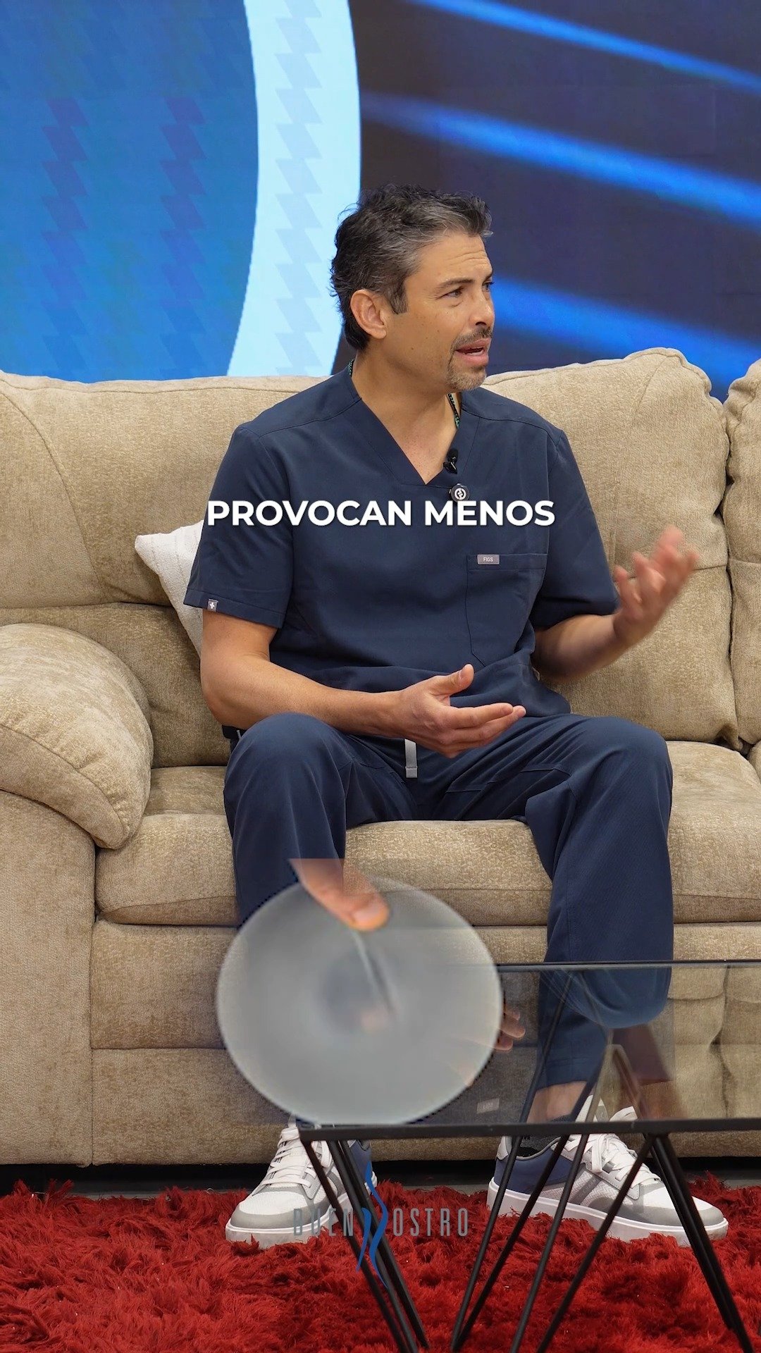 No existe una edad ideal para colocarse implantes mamarios.

Algunos factores pueden ayudar a disminuir el riesgo de contractura capsular: implantes lisos o nanotexturizados, técnicas quirúrgicas como “no touch” y colocarlos debajo del músculo 💉

Aun así, no hay forma de predecir cómo reaccionará tu cuerpo ⚠️

Por eso, lo más importante es informarte bien y elegir un cirujano con experiencia 👩🏻‍⚕️

Valórate en Buenrostro Medical Center 📍