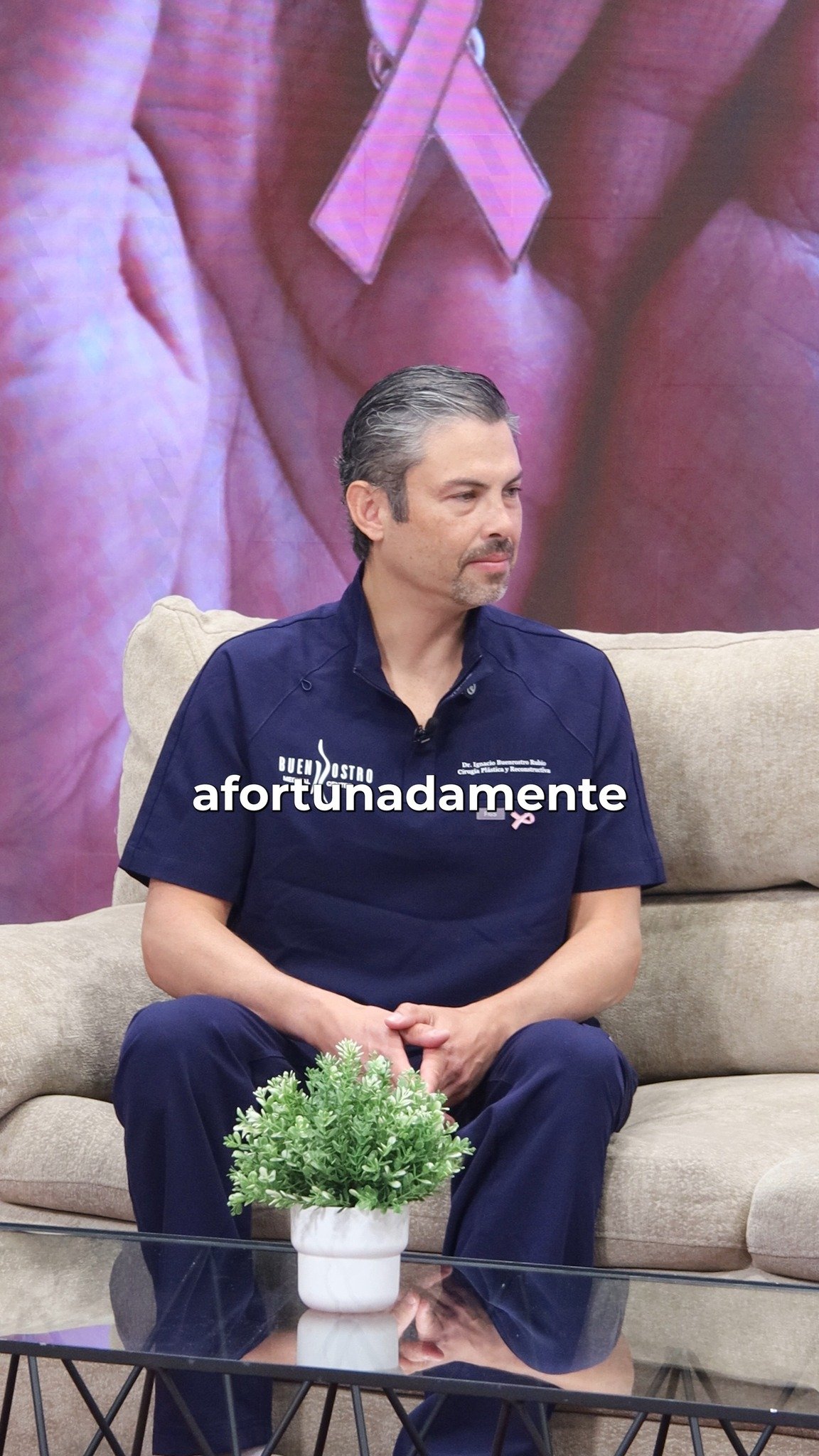 🎀 Después del cáncer de mama, también existe un proceso para volver a sentirte cómoda y segura con tu cuerpo.
La reconstrucción mamaria puede formar parte de esta etapa y existen diferentes alternativas que se valoran de acuerdo con las necesidades, antecedentes y tratamiento de cada paciente.
CE: 244898. AVISO DE PUBLICIDAD: 2414102002A00654